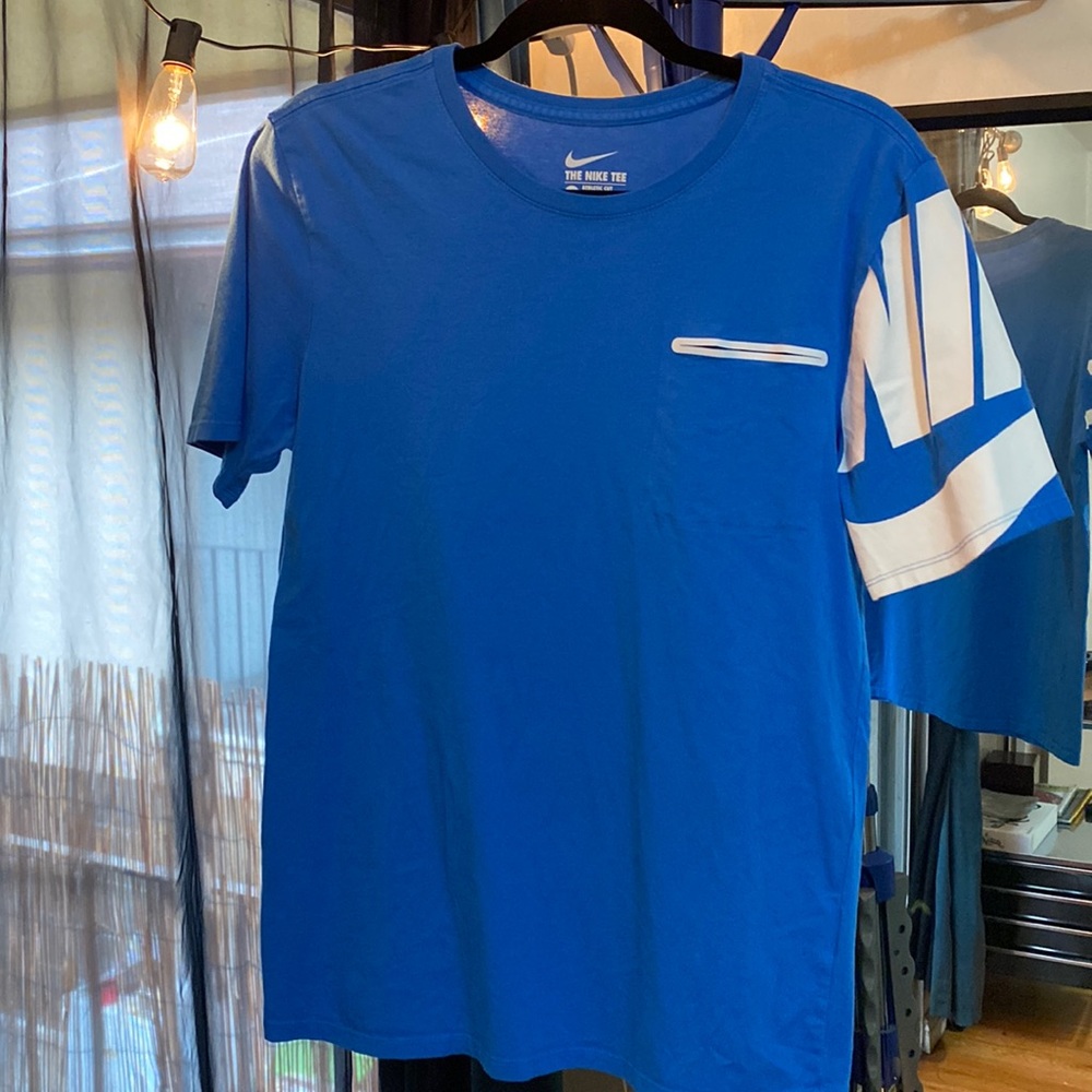 Blue Nike T-shirt Medium